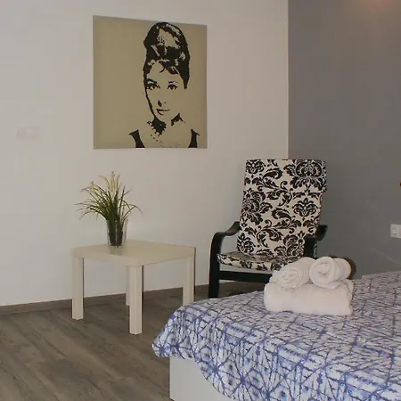Victoria Hotel Rooms Veliko Tarnovo * Veliko Tárnovo